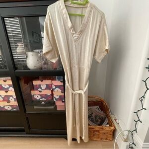 Vintage glam Kasper made in USA lingerie nightgown robe golden cream vneck midi